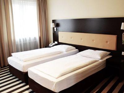Bristol - Frankfurt - Station Hotel 4*