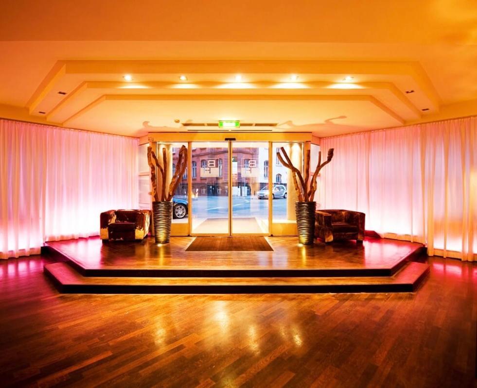 Hotel Bristol - Frankfurt - Station 4*
